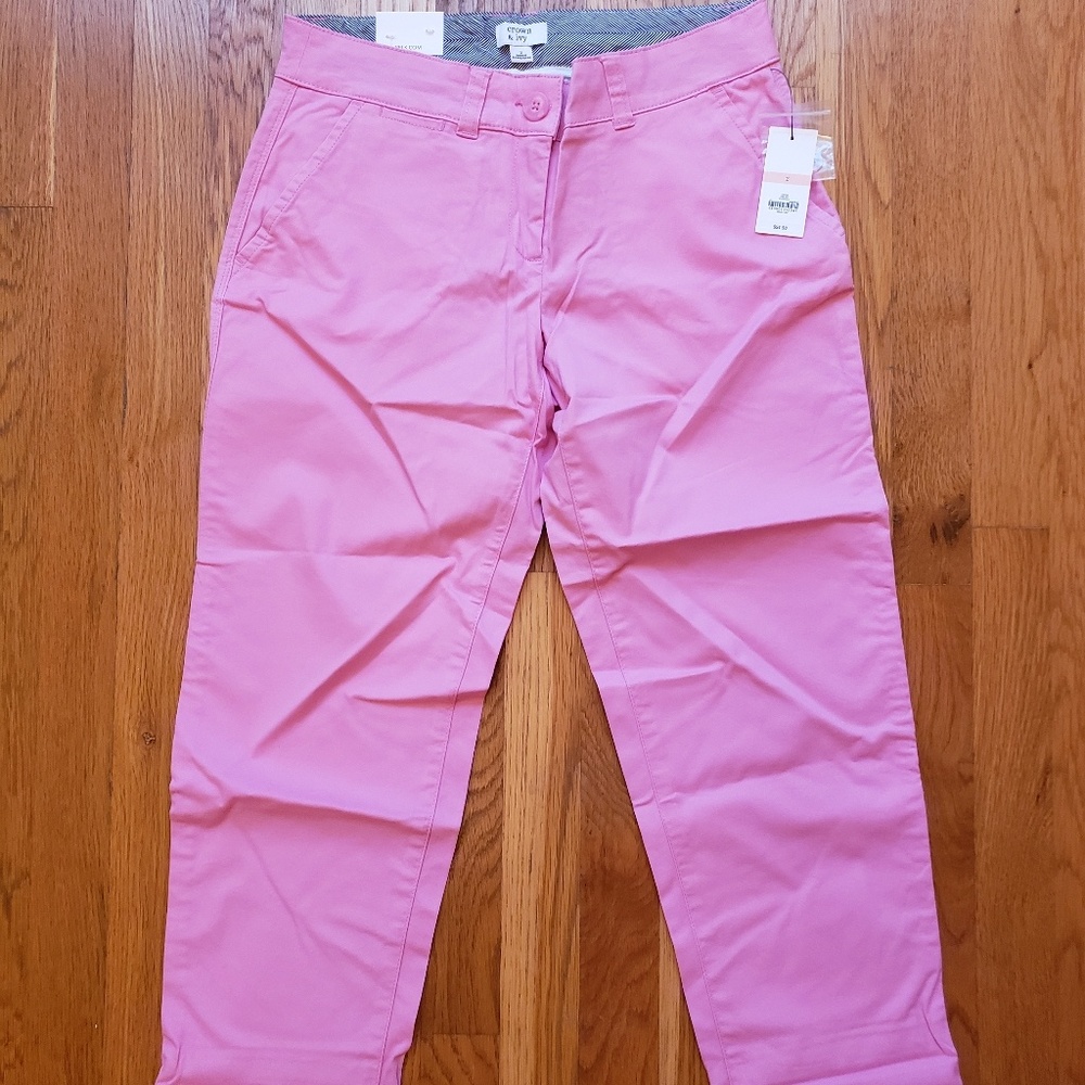 NWT Size 2 Pink Crown and Ivy Capri Pants